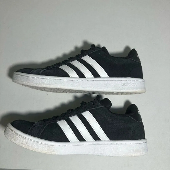 Adidas Grand Court Black Suede 9.5 Classic Design EUC - Picture 12 of 12